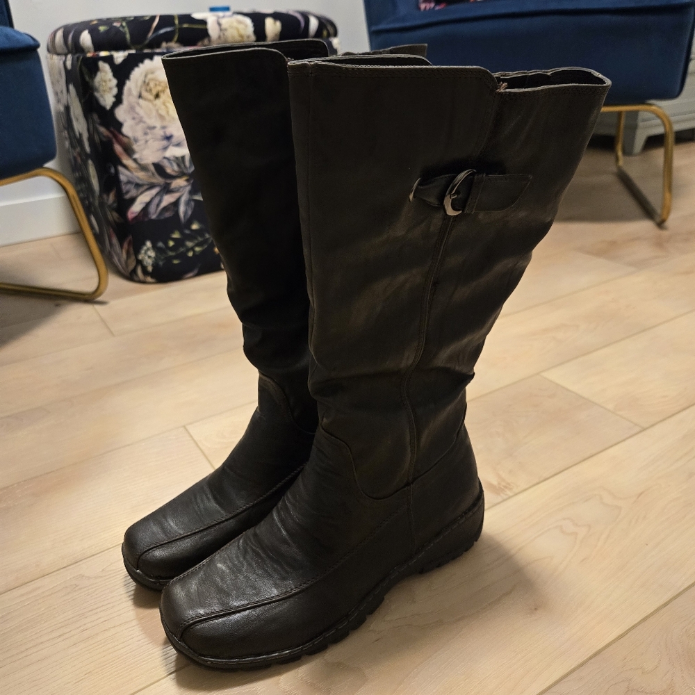 Brand New! Fontier North Brown Fall/Winter Boots - Size 8